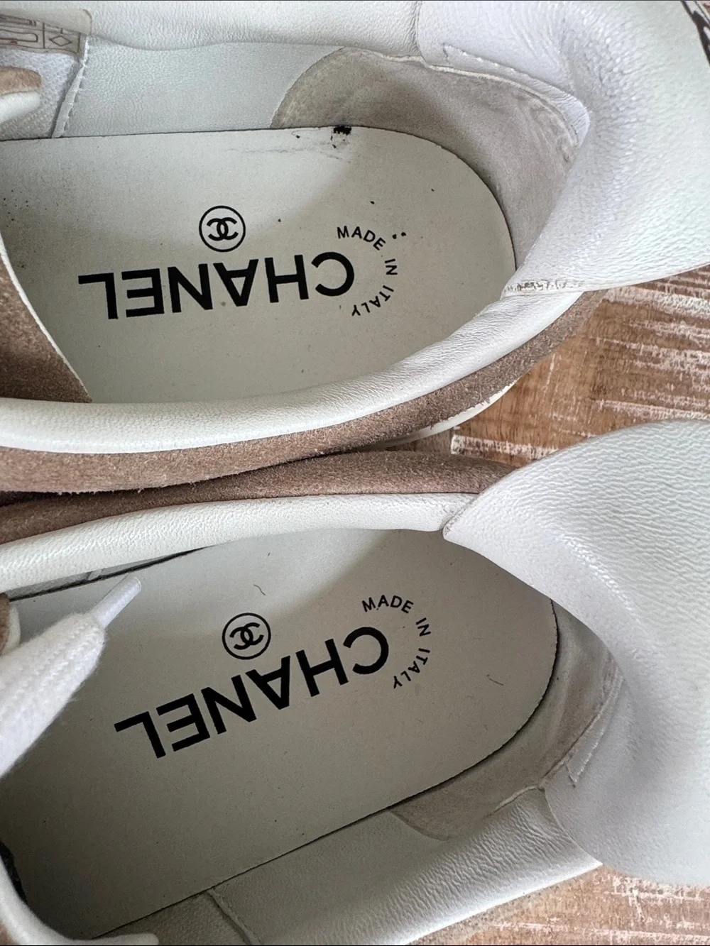 Chanel Interlocking CC Logo Suede Sneakers Size 39